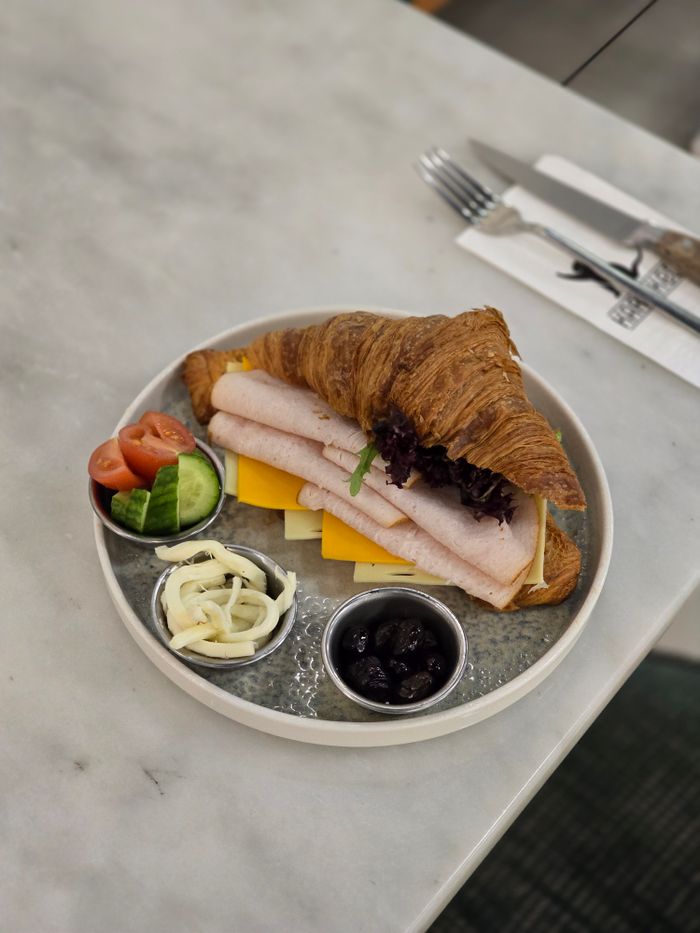 Ham & Cheese Croissant